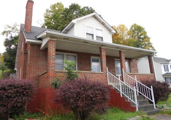 Primary Photo - 3697 Robert C Byrd Dr