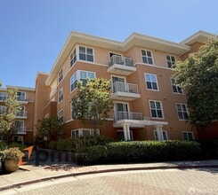 Building Photo - 301 Crescent Ct