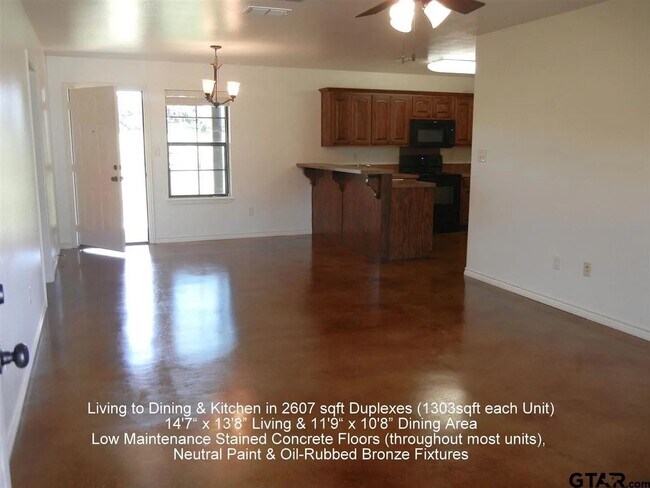 Foto del edificio - 13361 Country Meadow Ln