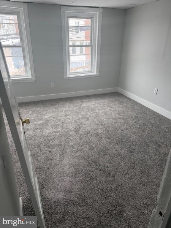 Building Photo - 104 W Elm St