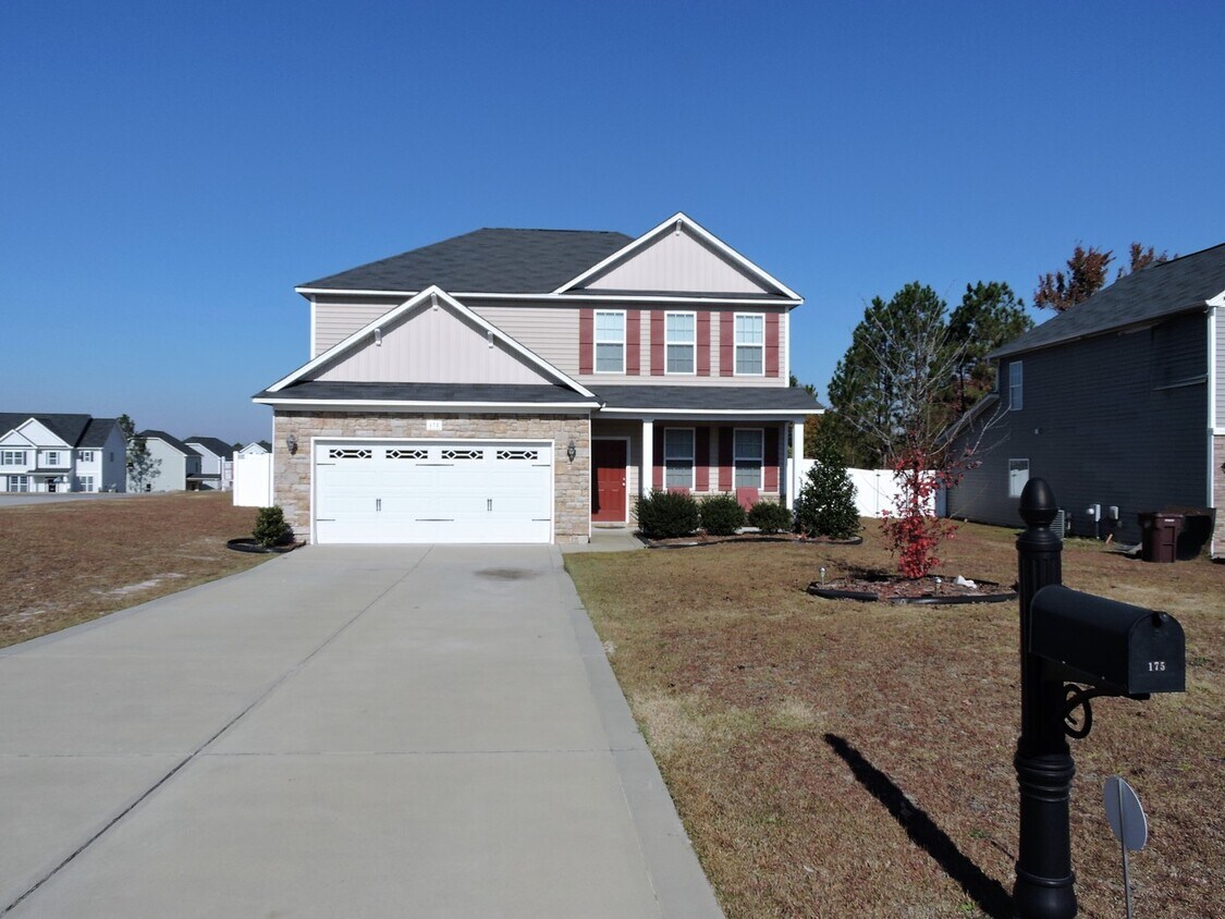 Primary Photo - Marvelous 3 Bedroom Home in Lexington Plan...
