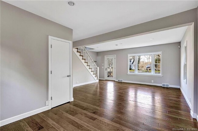 Foto del edificio - 121 Nichols Ave