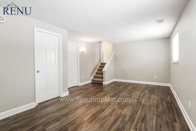 Building Photo - Available NOW! Beautiful 4 Bedroom Home in...