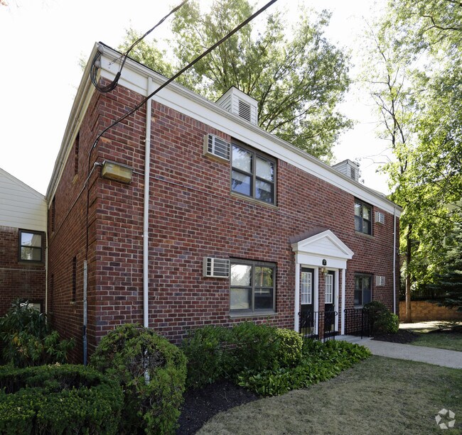 Skyline Apartments Apartments Hasbrouck Heights, NJ