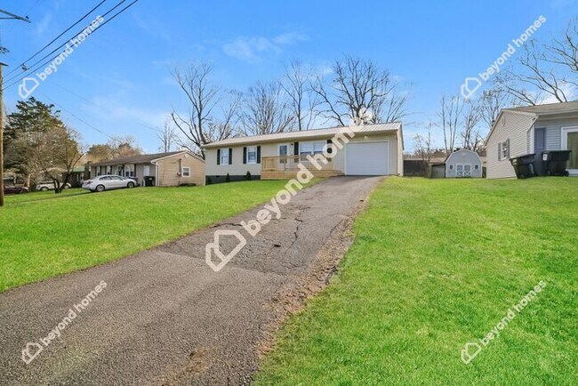 Building Photo - Adorable 1,008 sq ranch style home in desi...
