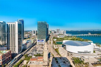 Building Photo - 398 NE 5th St