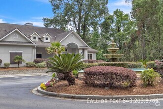 Building Photo - 700 Daniel Ellis Dr