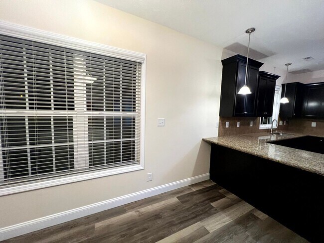 Building Photo - 2458 Market Hill Dr