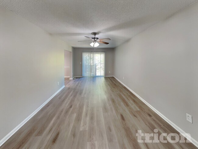 Foto del edificio - 509 Glen Ellyn Ct