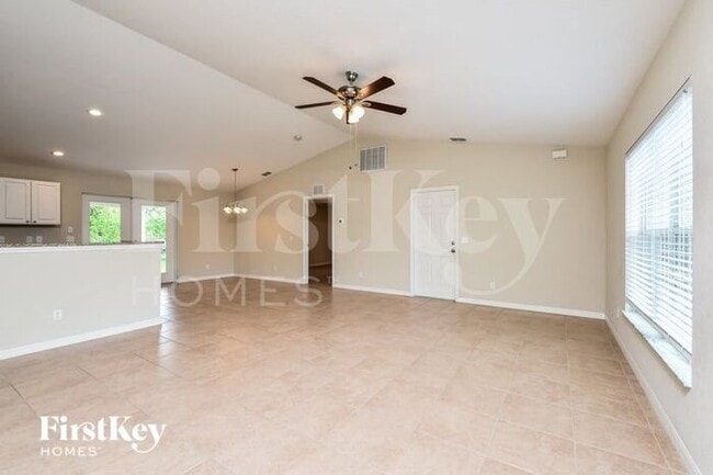 Foto del edificio - 11904 Crocus Ave