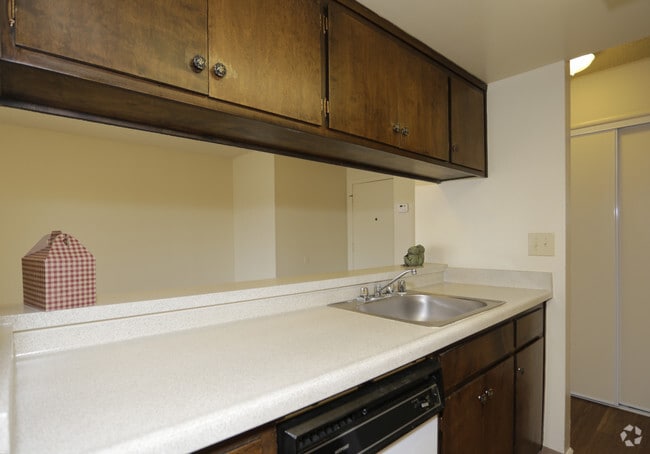 Interior Photo - Fulton Oaks Apartments
