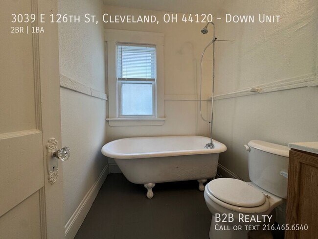 Foto del edificio - 3039 E 126th St