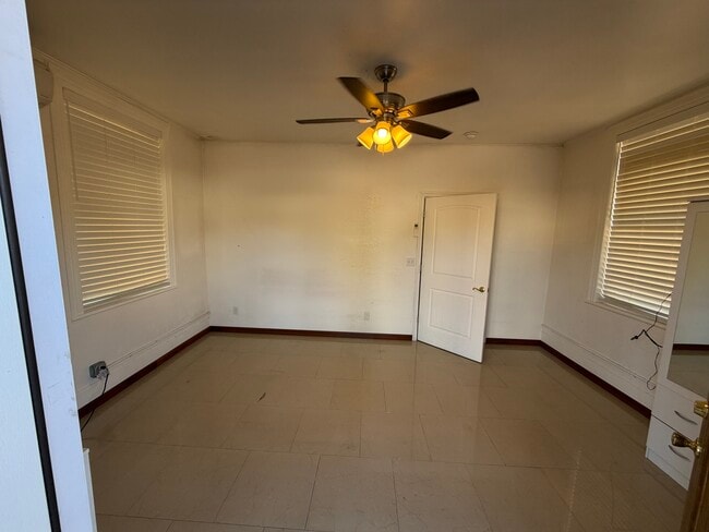 Building Photo - 146 N 300 E