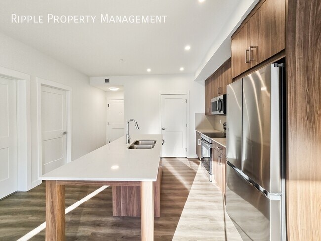 Photo du bâtiment - INCREDIBLE 2 BEDS, 2 BATHS APARTMENT | NO PETS ALLOWED