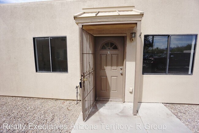 Building Photo - 3602 E Blacklidge Dr