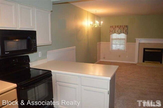 Foto del edificio - 2 br, 2 bath House - 6151 Bushmills Street