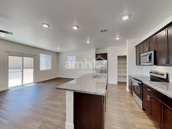 Foto del edificio - 87 Miners Reserve Ln