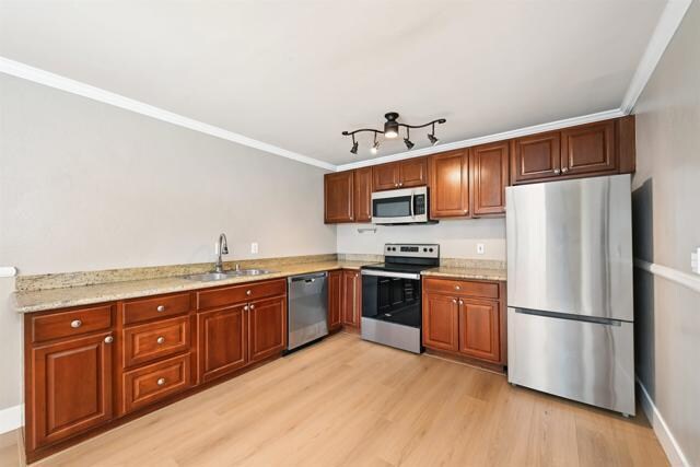 Foto del edificio - 3215 Midway Dr