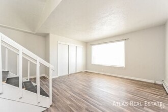 Building Photo - 3210 W Longfellow Pl