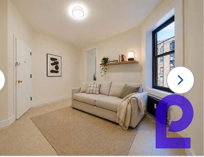 Foto del edificio - 2441 Jerome Ave