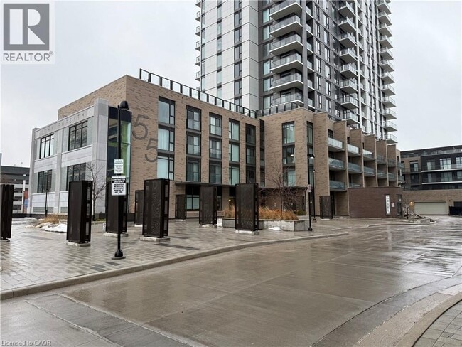 Building Photo - 55 Duke St W