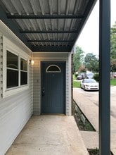 Building Photo - 1504 Pullen Rd