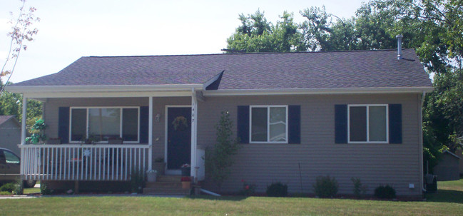 Building Photo - Lee Street Housing