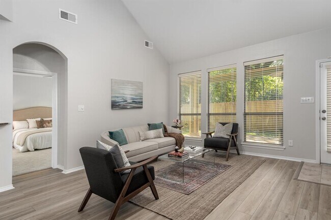 Foto del edificio - 6118 Fulton Meadows Ln