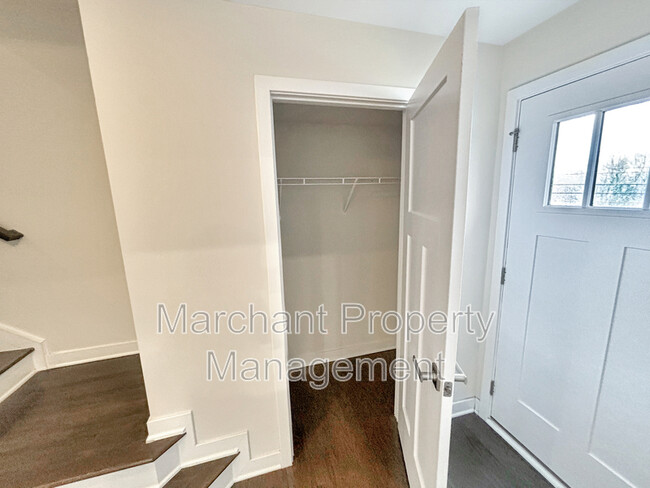 Building Photo - 41 Itasca Dr