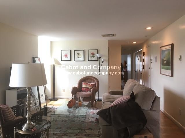 Primary Photo - 75 Dartmouth St