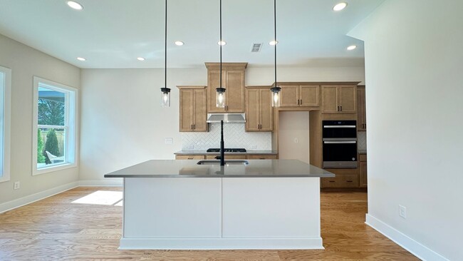 Foto del edificio - 2532 Silver Star Drive Northeast