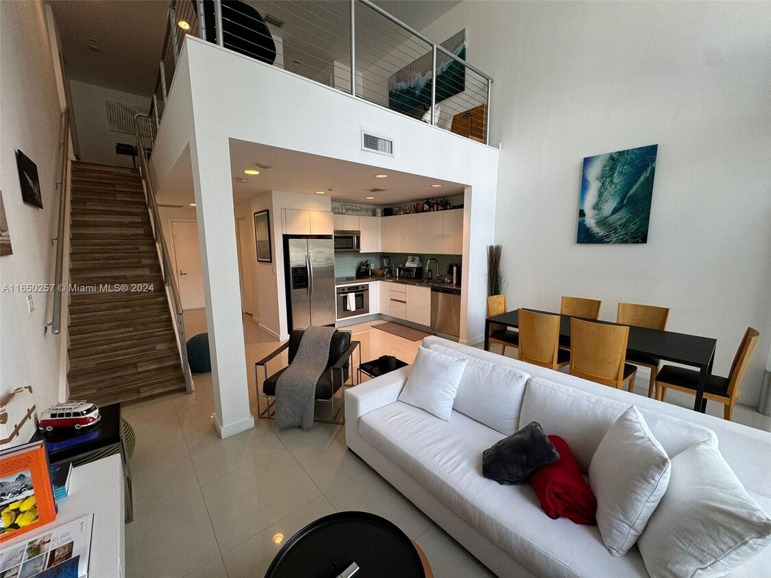 Foto principal - 1050 Brickell Ave