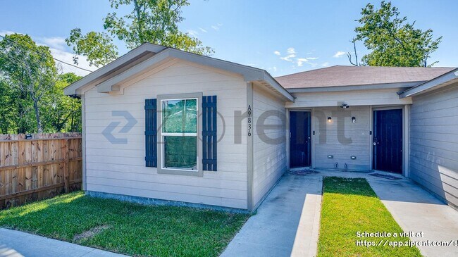 Foto del edificio - 9836 Lanewell St
