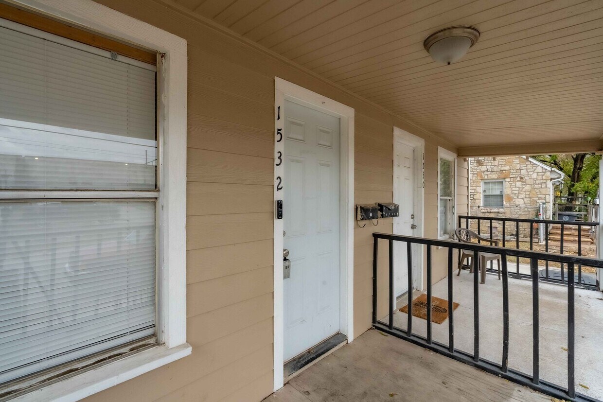 Foto principal - E 7th St Duplex
