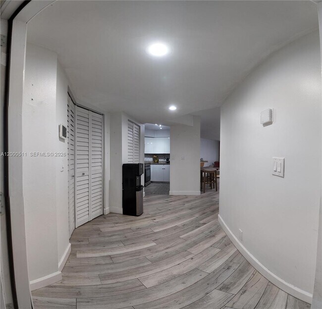 Foto del edificio - 1661 NW 81st Way
