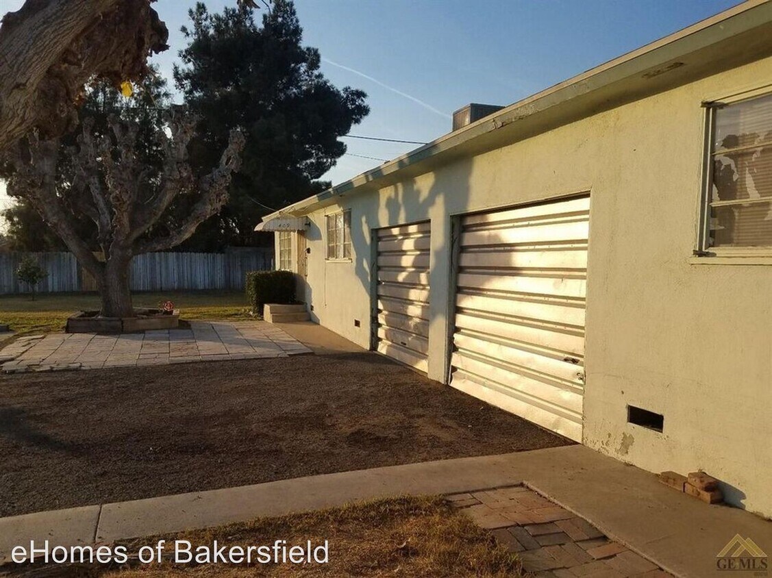 Primary Photo - 401-411 Sequoia Dr