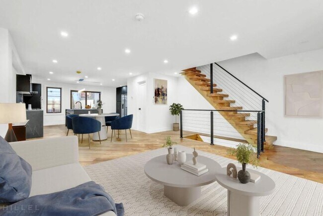 Foto del edificio - 3 bedroom in BROOKLYN NY 11216