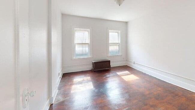 Building Photo - 18 Bauer St