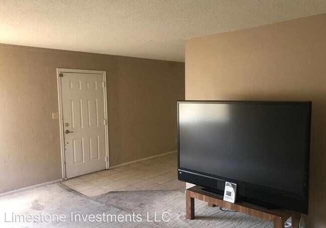 Building Photo - 4 br, 2 bath House - 1120 Greenway Dr