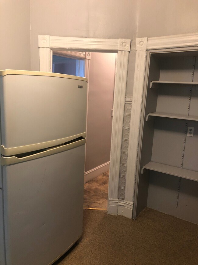 Foto del edificio - 76 Benkard Ave