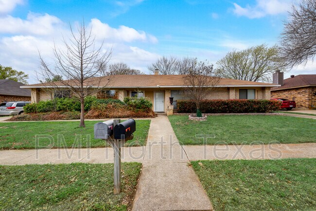 Building Photo - 2925 Post Oak Dr
