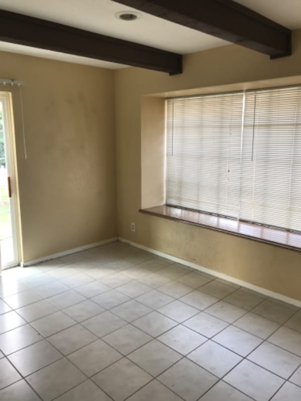 Building Photo - 6338 Walraven Cir