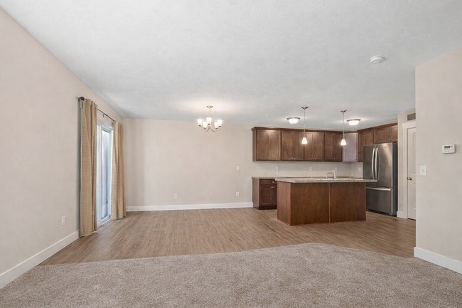 Building Photo - Immaculate 3 bed/3.5 bath home in Caledonia