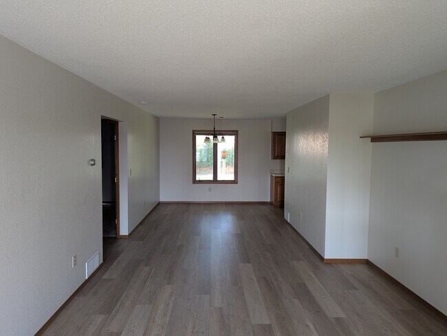 Foto del edificio - 221 21st St SE