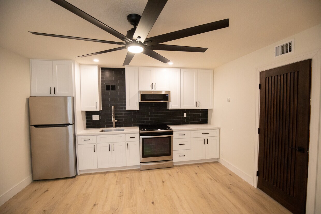 Foto principal - 7402 Coho Dr