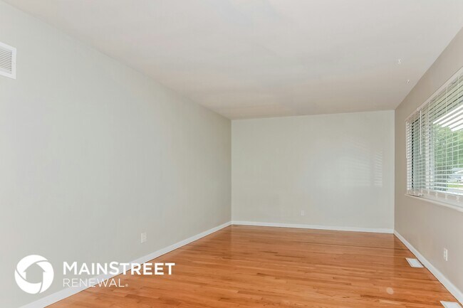 Building Photo - 330 Moule Dr