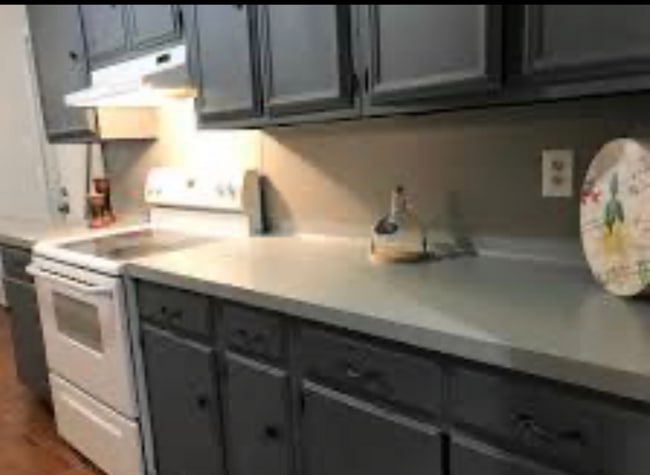 Foto del edificio - 7418 Meadow Cliff St