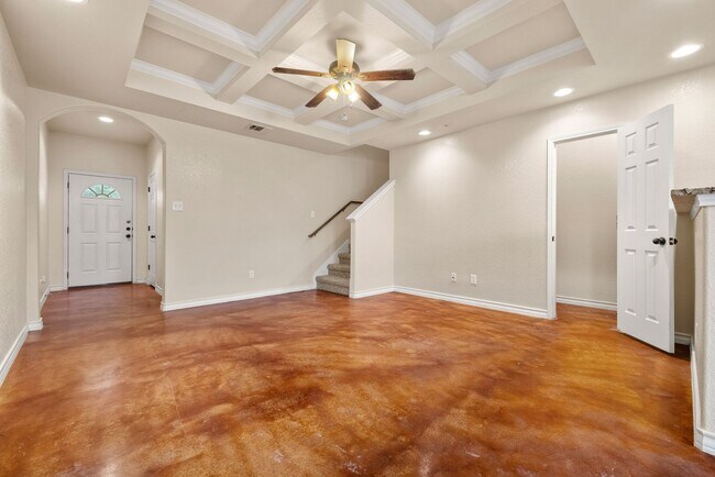 Foto del edificio - SPACIOUS TOWNHOME LOCATED IN SAN ANTONIO, TEXAS!