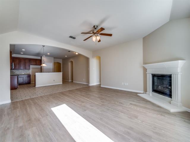 Building Photo - 801 Silver Moon Dr