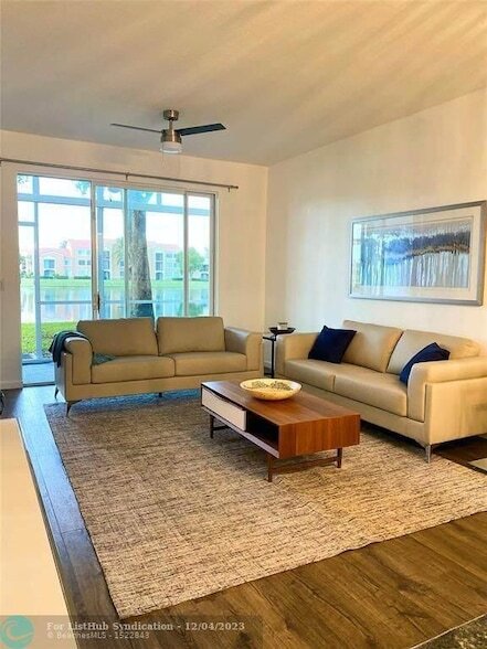 Foto del edificio - 7755 Yardley Dr